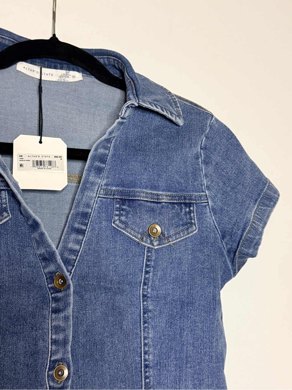 Altar'd State Crop Denim Button-Up - Picture 4 of 6